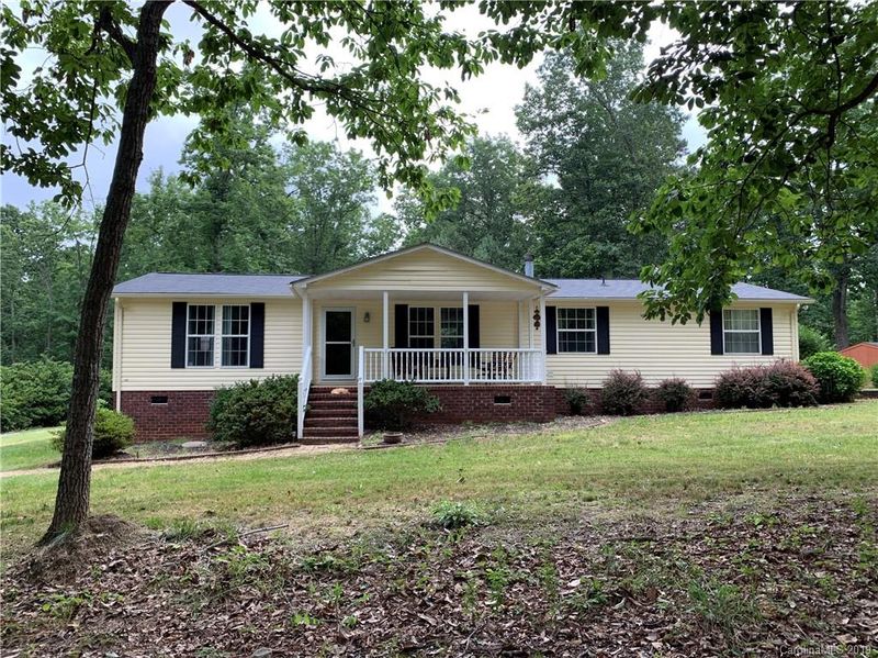 2889 Heathwood Dr, Maiden, NC 28650