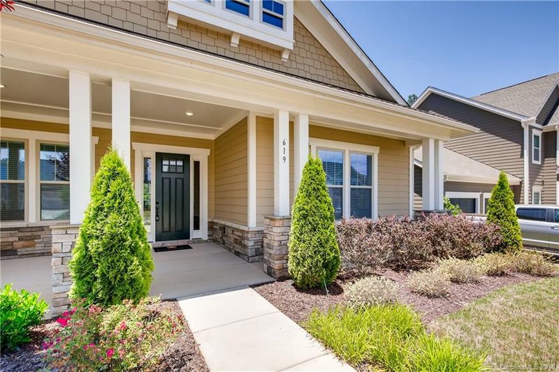 619 Daventry Ct, Clover, SC 29710