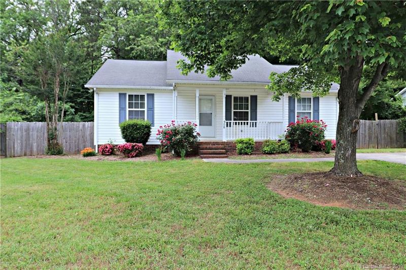 908 Hoke St, Kannapolis, NC 28081