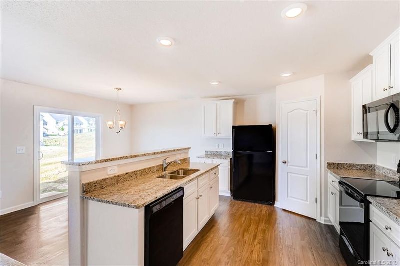 4018 Rosfield Dr, Charlotte, NC 28214