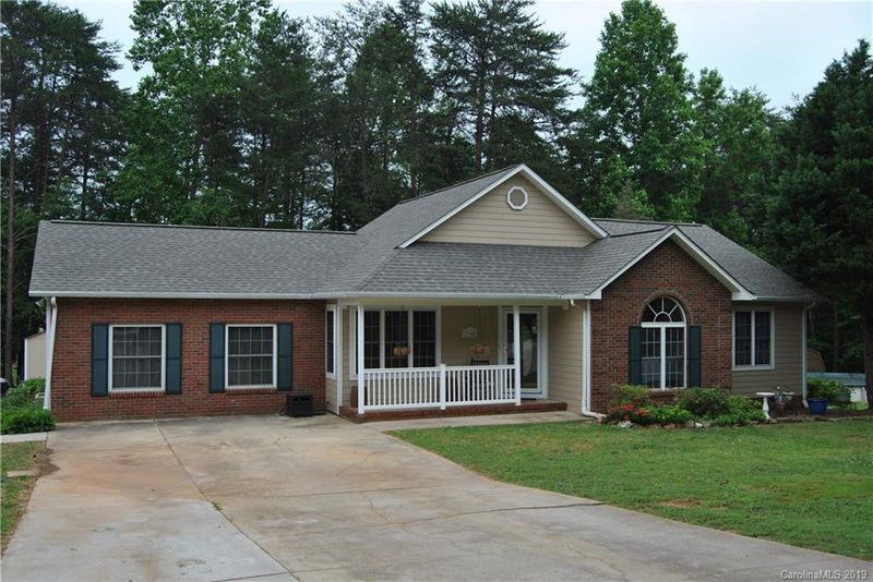 7748 Wallace Ln, Denver, NC 28037