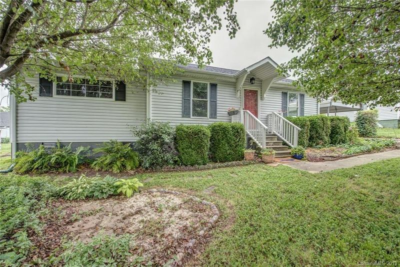 104 Keener Blvd, Belmont, NC 28012
