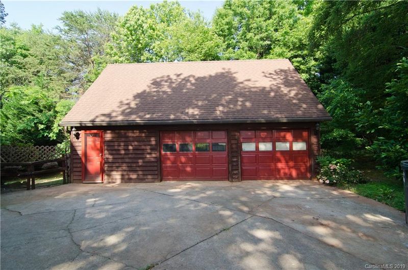 2405 Gardenside Dr, Gastonia, NC 28056