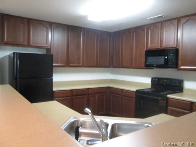 3834 Pauline Ln, Charlotte, NC 28216