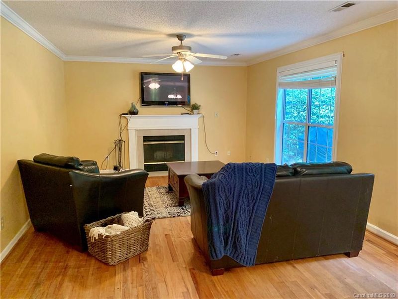 1017 Weeping Willow Ln, Matthews, NC 28105