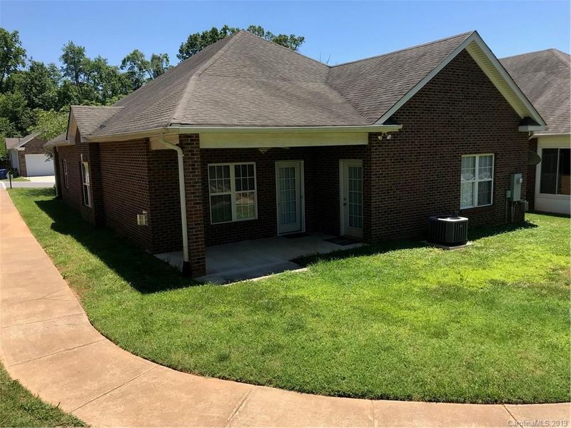 104 Aberdeen Dr #1, Troutman, NC 28166