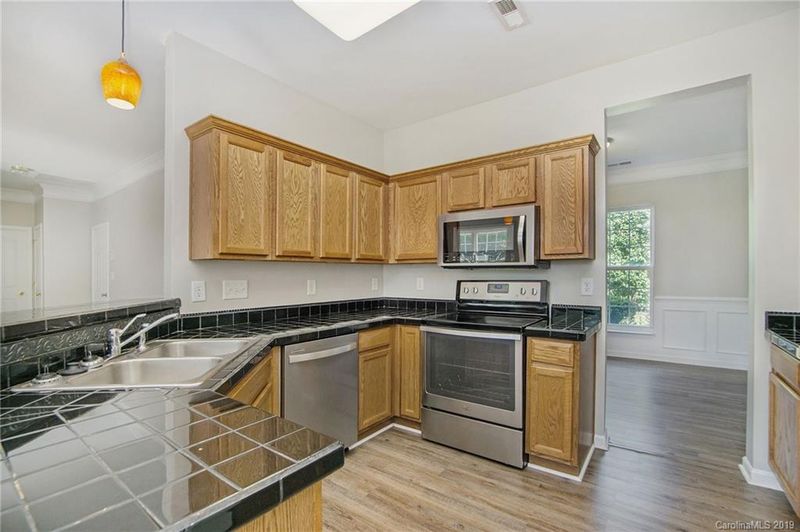 201 Jacobs Woods Cir, Troutman, NC 28166