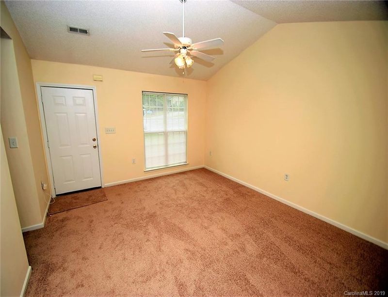 1513 Bear Brook Dr, Charlotte, NC 28214