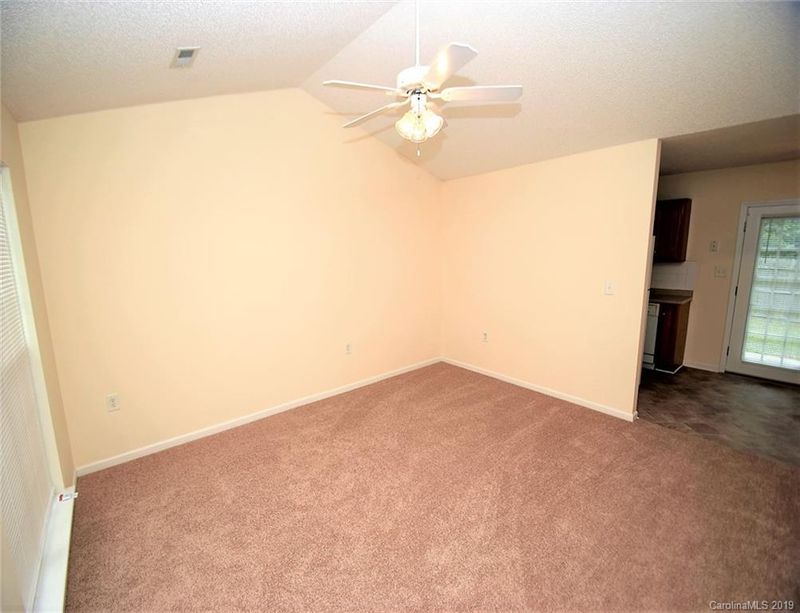 1513 Bear Brook Dr, Charlotte, NC 28214