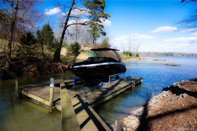 7456 Woodchuck Rd, Denver, NC 28037