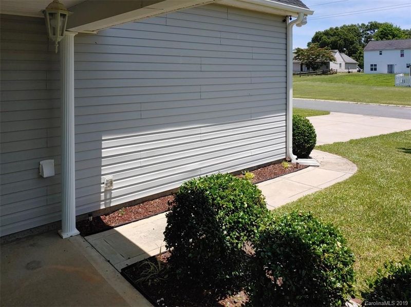 4070 W Fairmeadow Dr, Lancaster, SC 29720