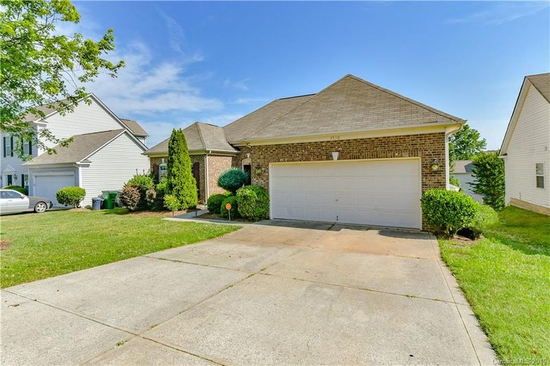 3530 Balsam Tree Dr, Charlotte, NC 28269