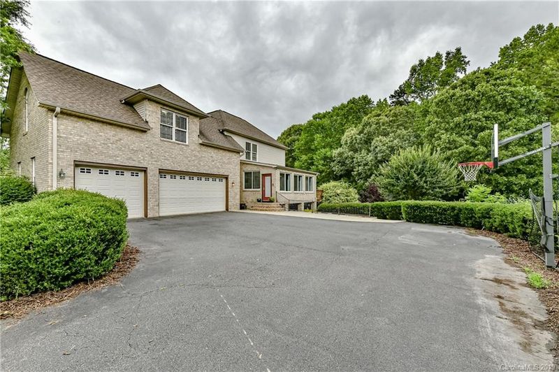 113 Tremount Ln, Troutman, NC 28166