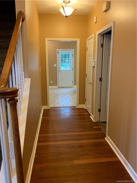 9111 Mitchell Glen Dr #9, Charlotte, NC 28277