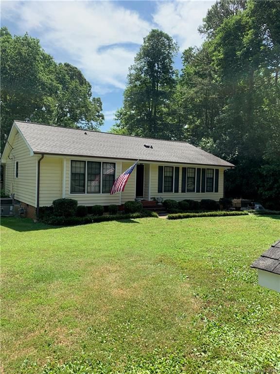 10526 South Hampton Dr, Charlotte, NC 28227