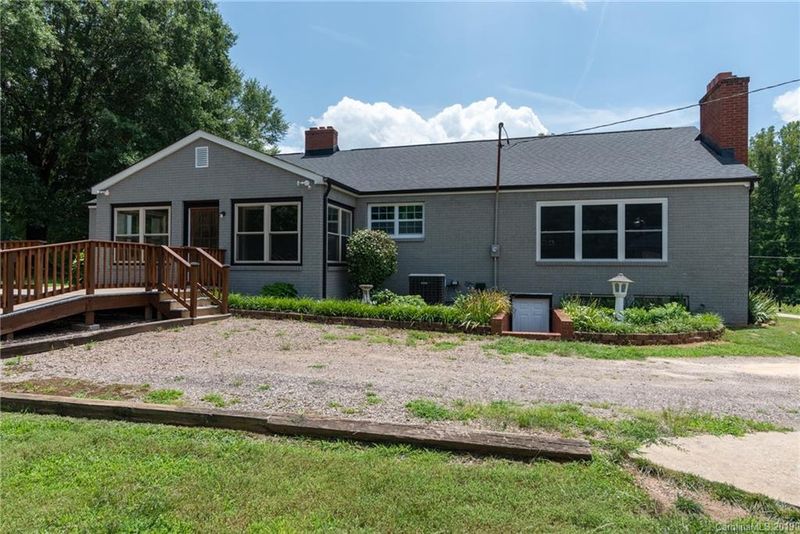 419 Hicks Creek Rd, Troutman, NC 28166