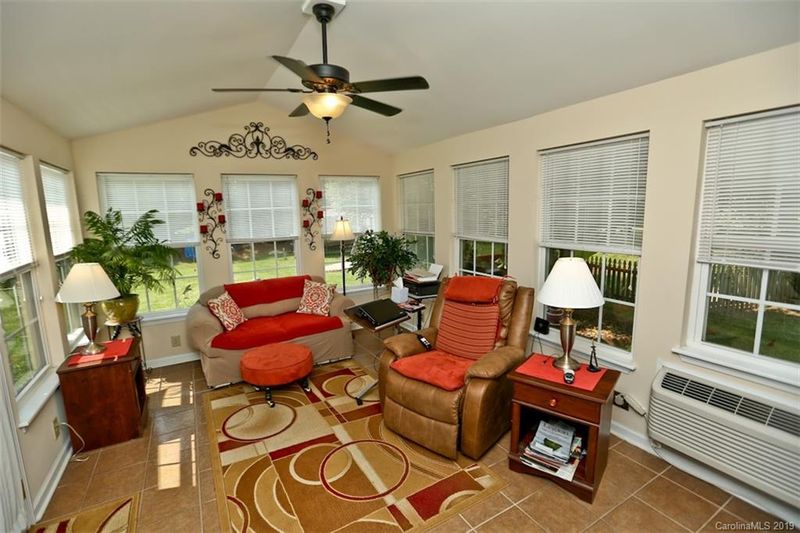 3724 Winterberry Ct, Concord, NC 28027