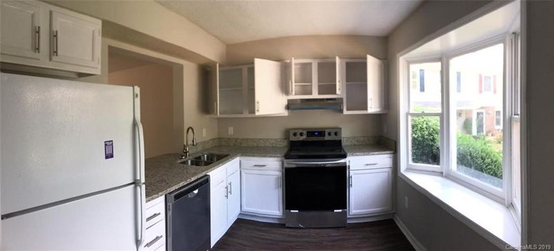 8430 Rust Wood Pl, Charlotte, NC 28227