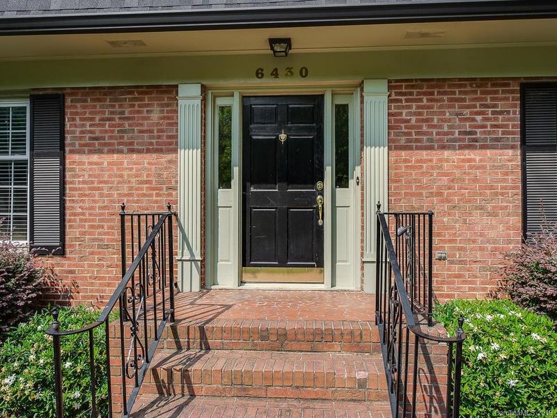6430 Saint John Ln, Charlotte, NC 28210