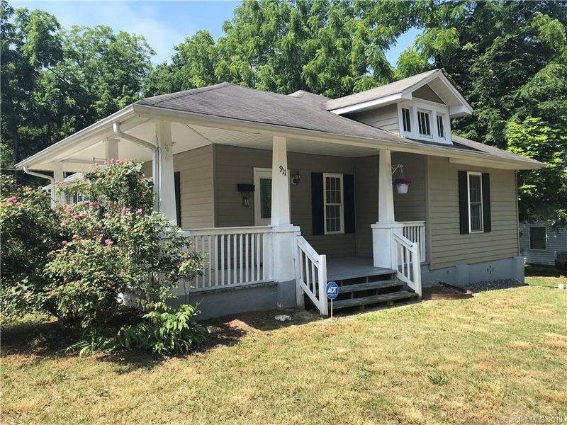 911 Harrison Ave, Gastonia, NC 28054