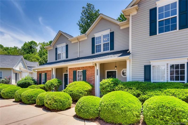 9411 Kimmel Ln, Charlotte, NC 28216