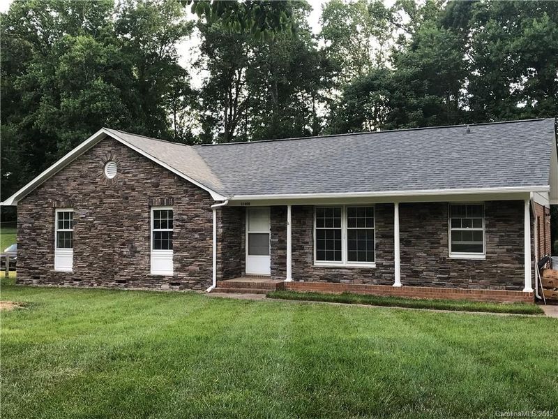 11400 Gladewater Dr, Matthews, NC 28105