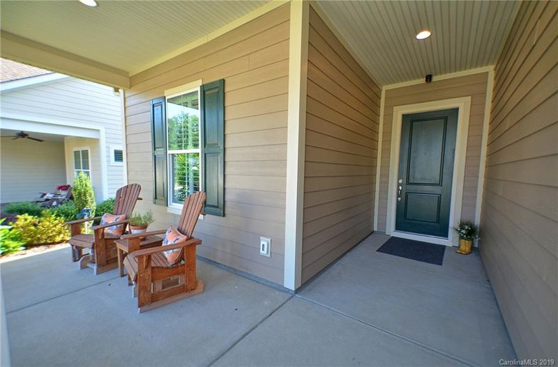 163 Chimney Rock Ct, Denver, NC 28037
