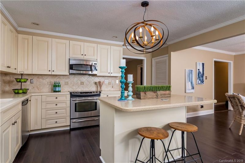 6200 Coatbridge Ln, Charlotte, NC 28212
