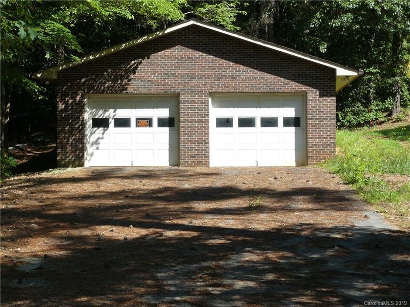 1439 Langdon Rd, Sherrills Ford, NC 28673