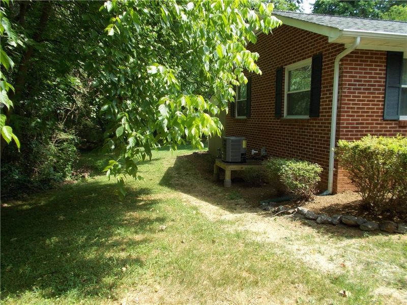 1734 5th Ave SW, Hickory, NC 28602