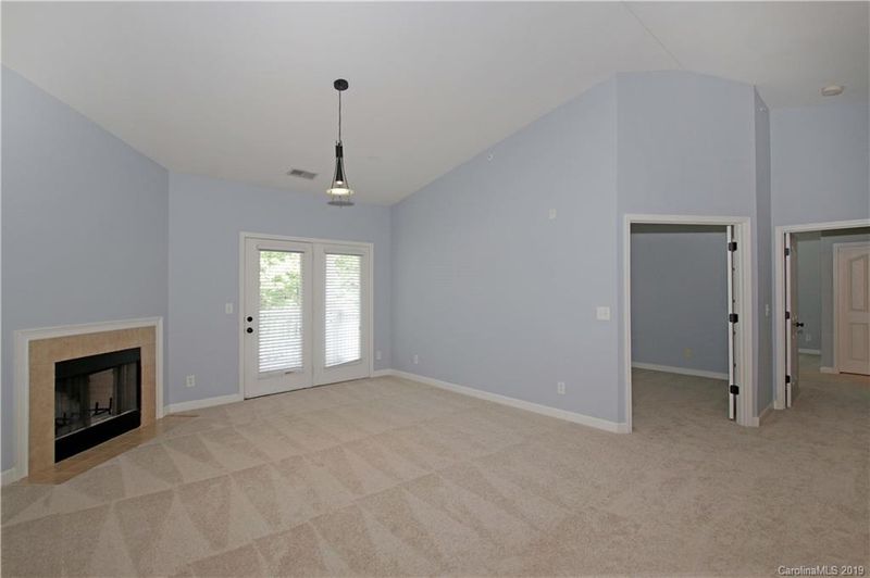 16646 Amberside Rd, Cornelius, NC 28031