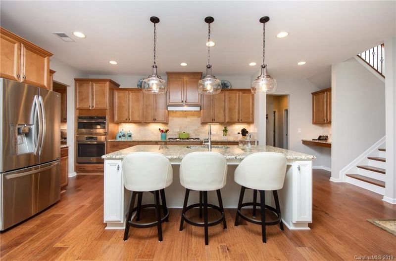 5104 Waterloo Dr, Tega Cay, SC 29708