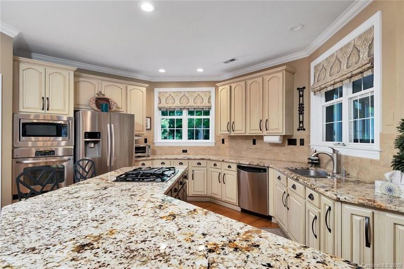 5218 Addington Ct, Charlotte, NC 28277