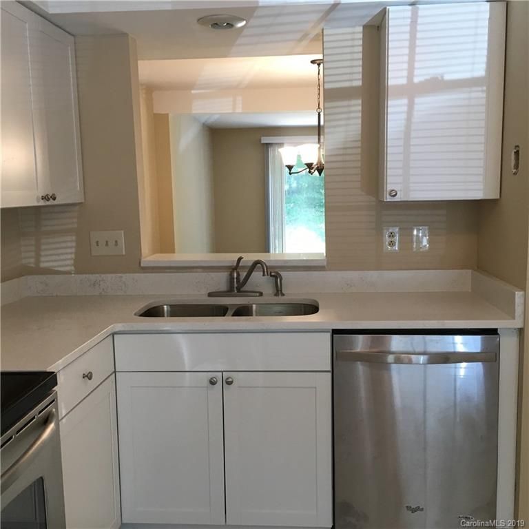 5113 Fair Wind Ln, Charlotte, NC 28212