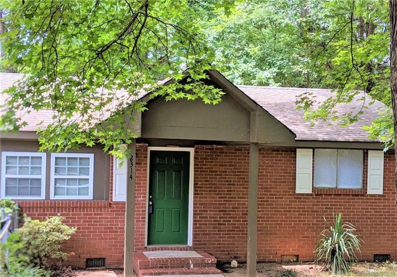 2314 Chipola Dr, Charlotte, NC 28215