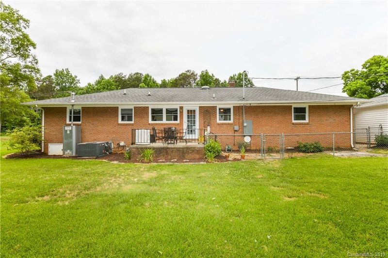 222 Huffstetler Rd, Gastonia, NC 28056