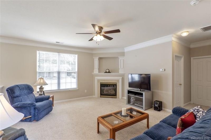 138 Jacobs Woods Cir, Troutman, NC 28166