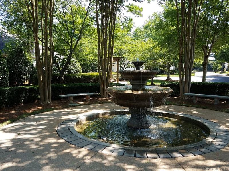 5923 Cougar Ln, Charlotte, NC 28269
