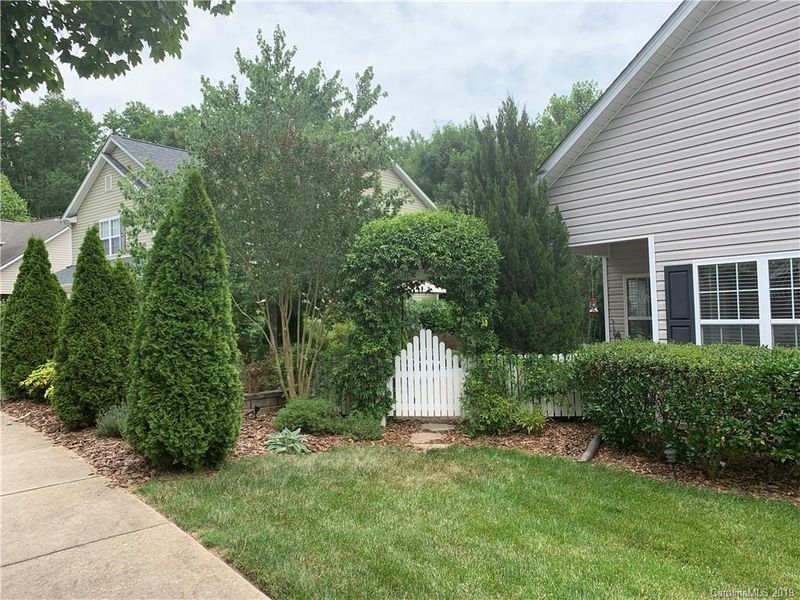 19224 Ruffner Dr, Cornelius, NC 28031