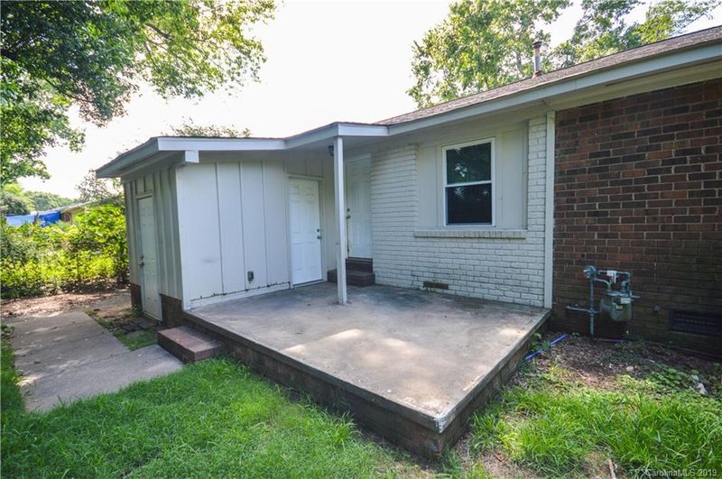 4714 Brooktree Dr, Charlotte, NC 28208