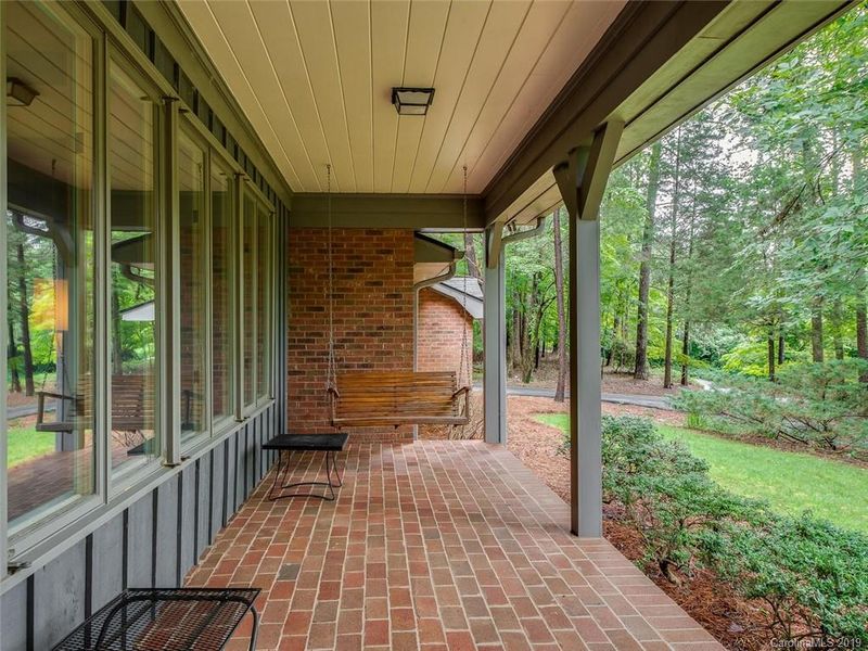 5800 Lake Providence Ln, Charlotte, NC 28277