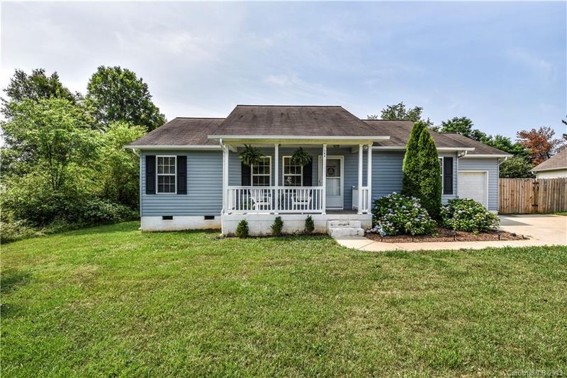 144 Garden St, Troutman, NC 28166