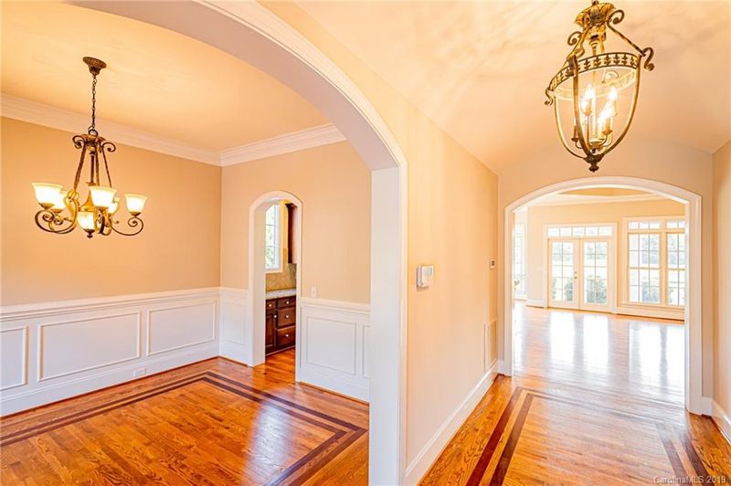 6631 Fox Ridge Cir, Davidson, NC 28036