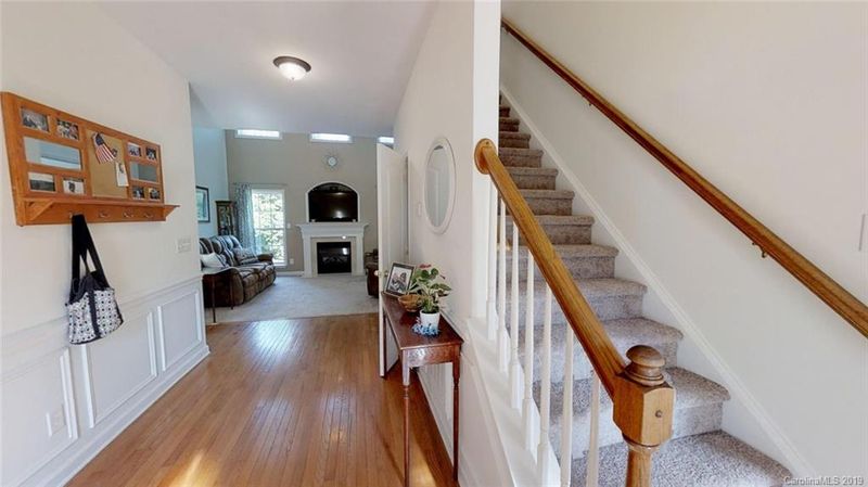 140 Gray Cliff Dr, Mooresville, NC 28117