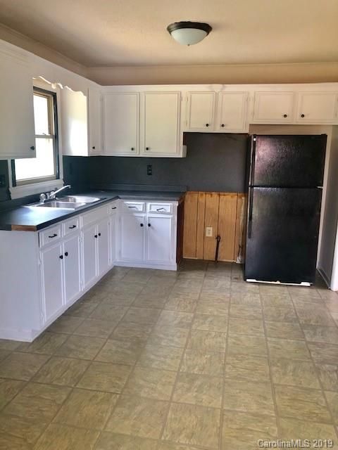 3108 Salem Dr, Gastonia, NC 28052