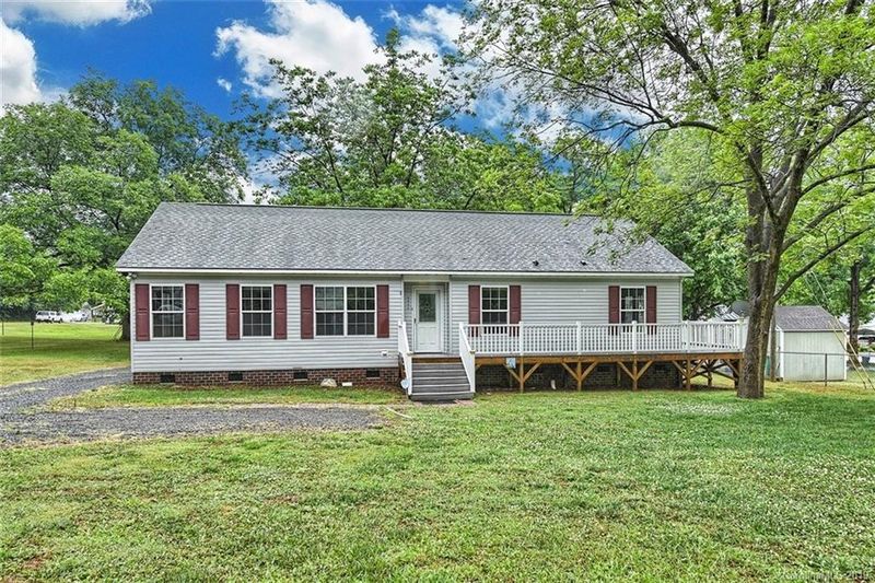 5906 Peach St, Charlotte, NC 28269