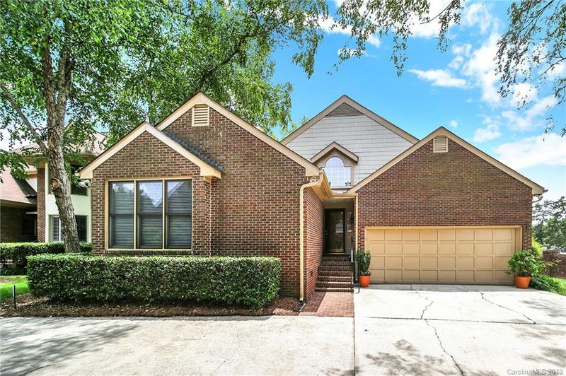 5218 Windfern Ct, Charlotte, NC 28226
