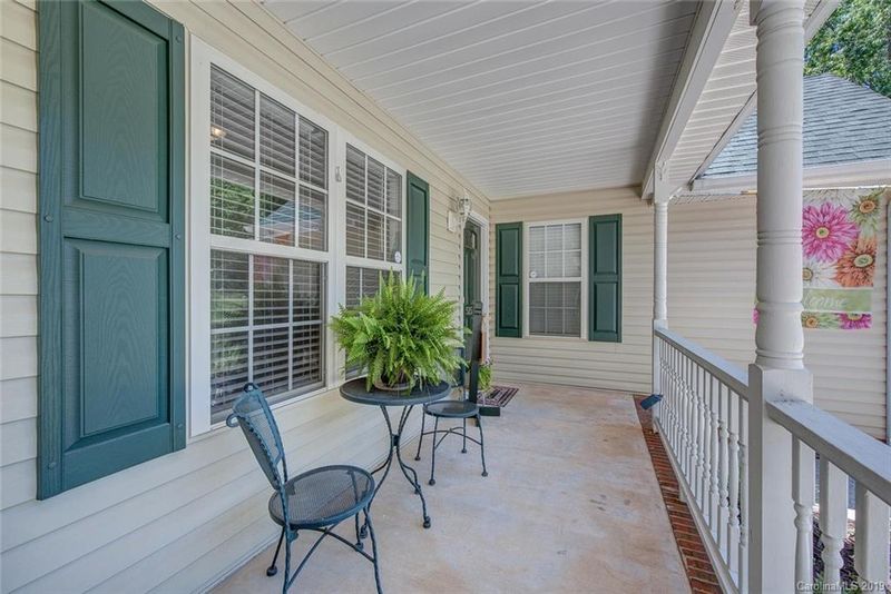 515 Sara Ct, Gastonia, NC 28052