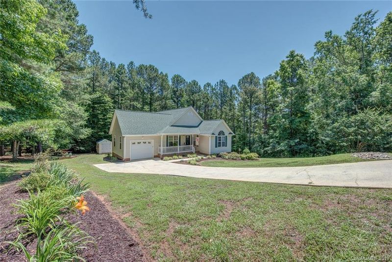 515 Sara Ct, Gastonia, NC 28052