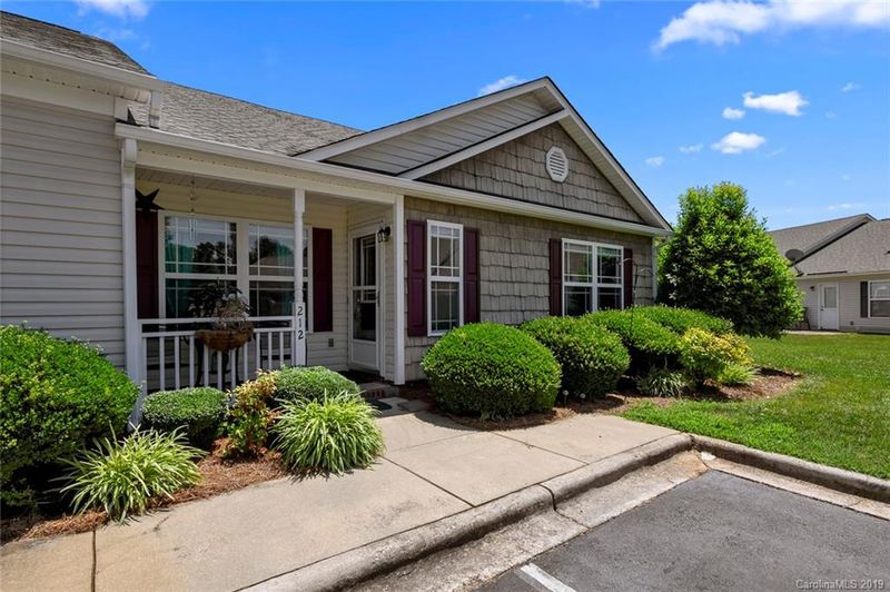 212 Baldwin Ct, Rock Hill, SC 29730